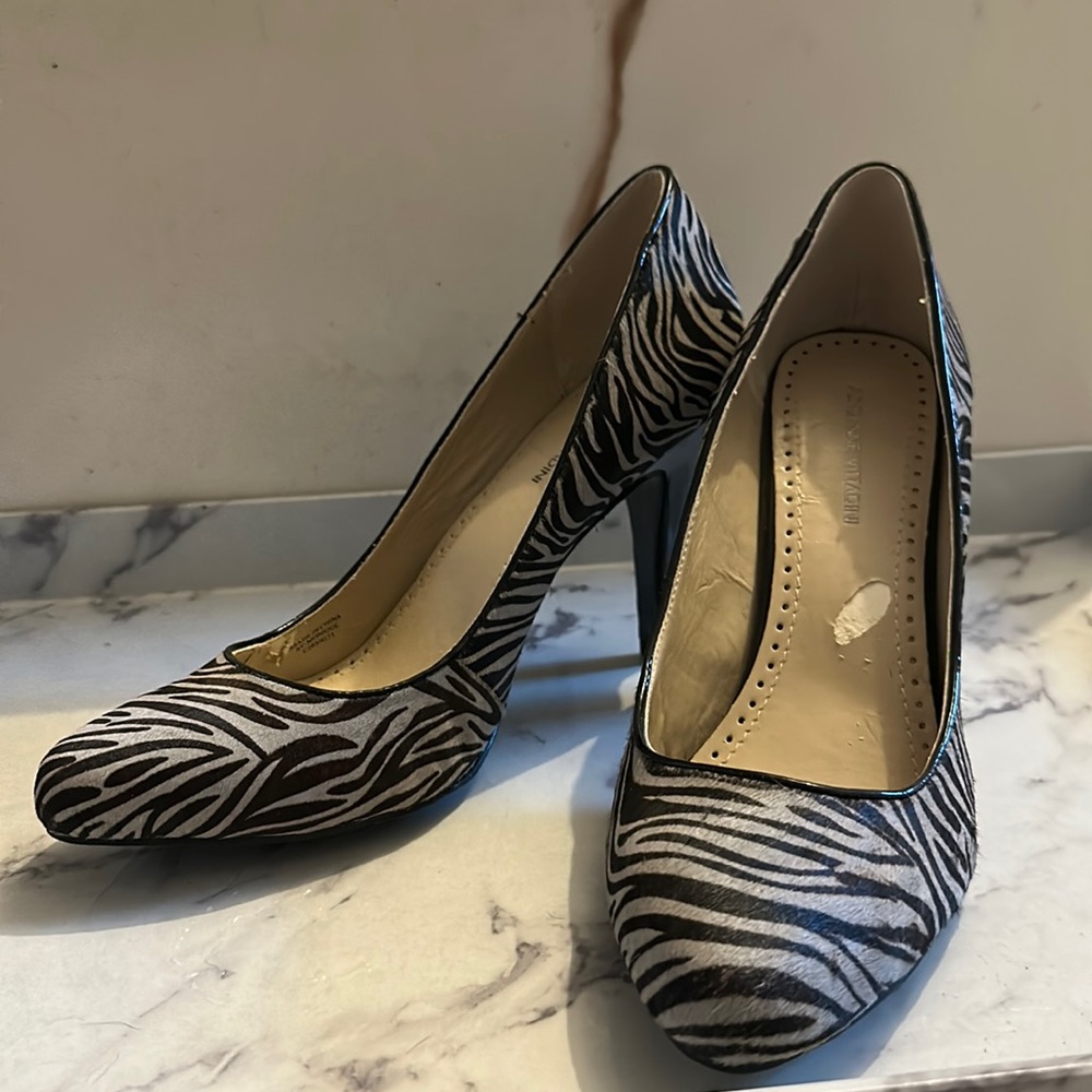 Adrienne Vittadini shoe, heels, zebra print, size 10M